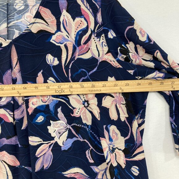 Catherines size 1X Navy Floral Stretch V neck 3/4 Sleeve Top Office Career - Picture 5 of 7